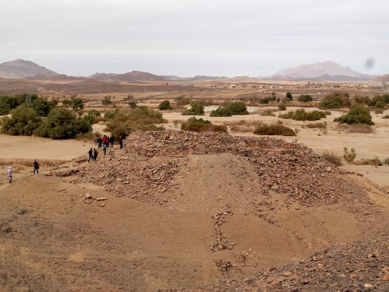 Vestiges du tombeau de la reine Tin Hinan à Abalessa dans le désert du Hoggar en Algérie