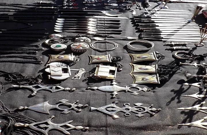 Tuareg Jewelry in Algeria: Symbols and Saharan Art in Tamanrasset, Illizi, and Adrar - 1