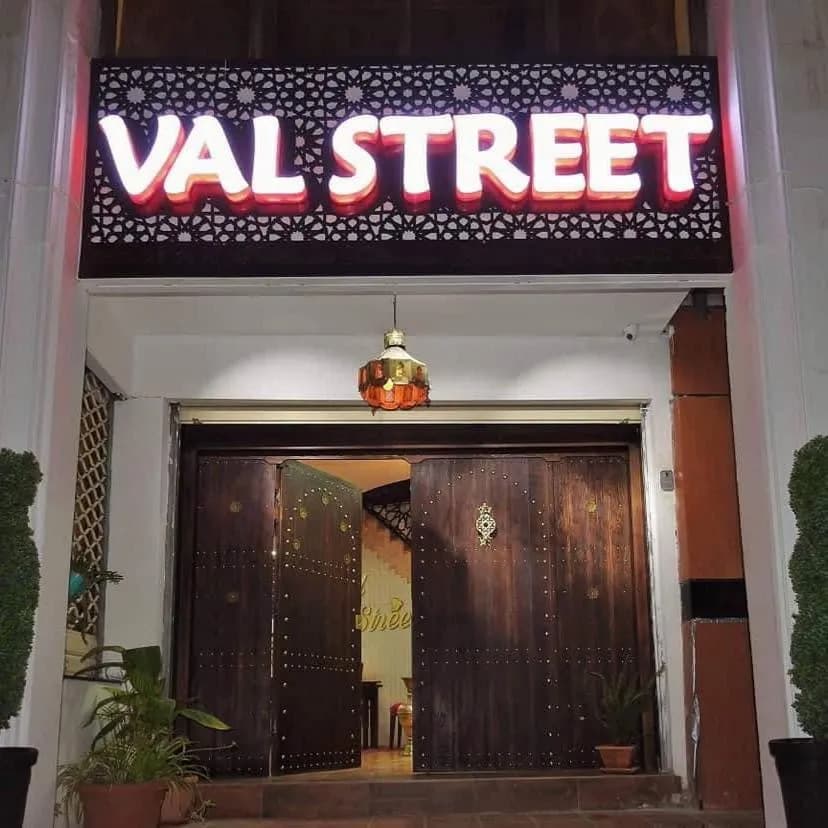 Val Street Restaurant Traditionnel